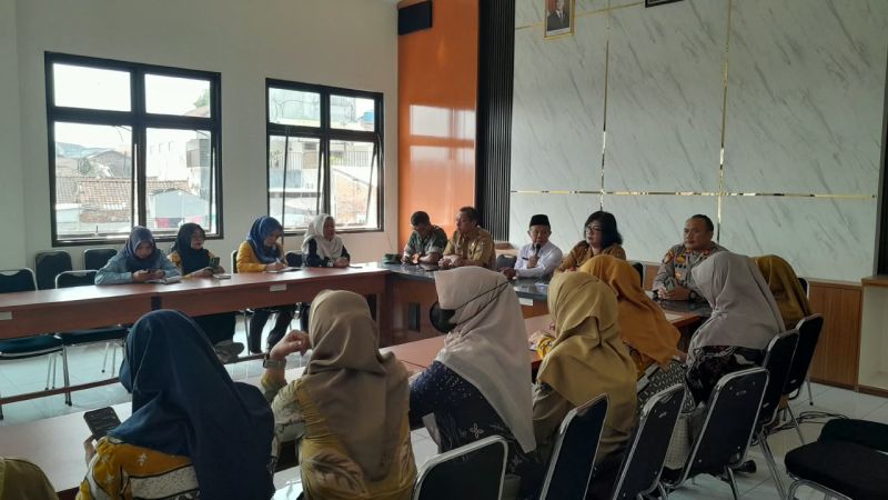 Sosialisasi Pembentukan Kampung Keluarga Berkualitas Ramah Perempuan dan Peduli Anak (KBRPPA)